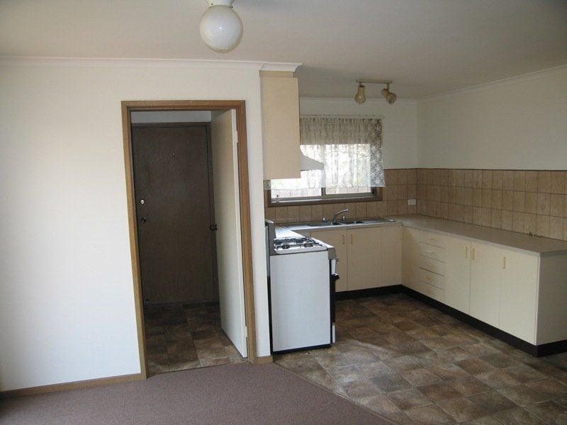 IF YOURE LOOKING FOR SPACE, LOOK NO FURTHER!!