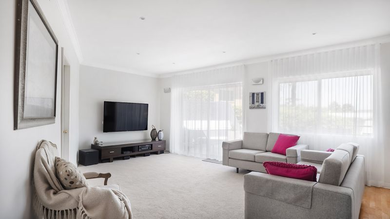 12 Dean Street, Caringbah South NSW, Caringbah South - Thumbnail 8