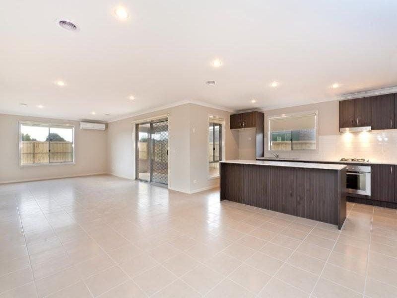13 Black Swan Court BARWON HEADS VIC, Barwon Heads - Thumbnail 3