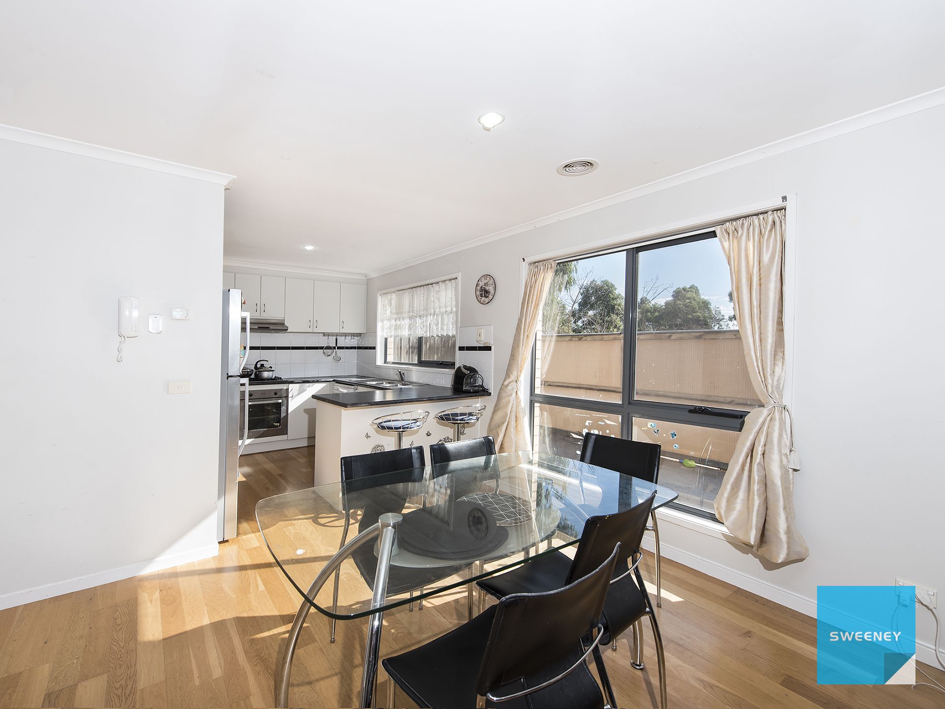 9/8 Sherdley Green, Caroline Springs - Thumbnail 5
