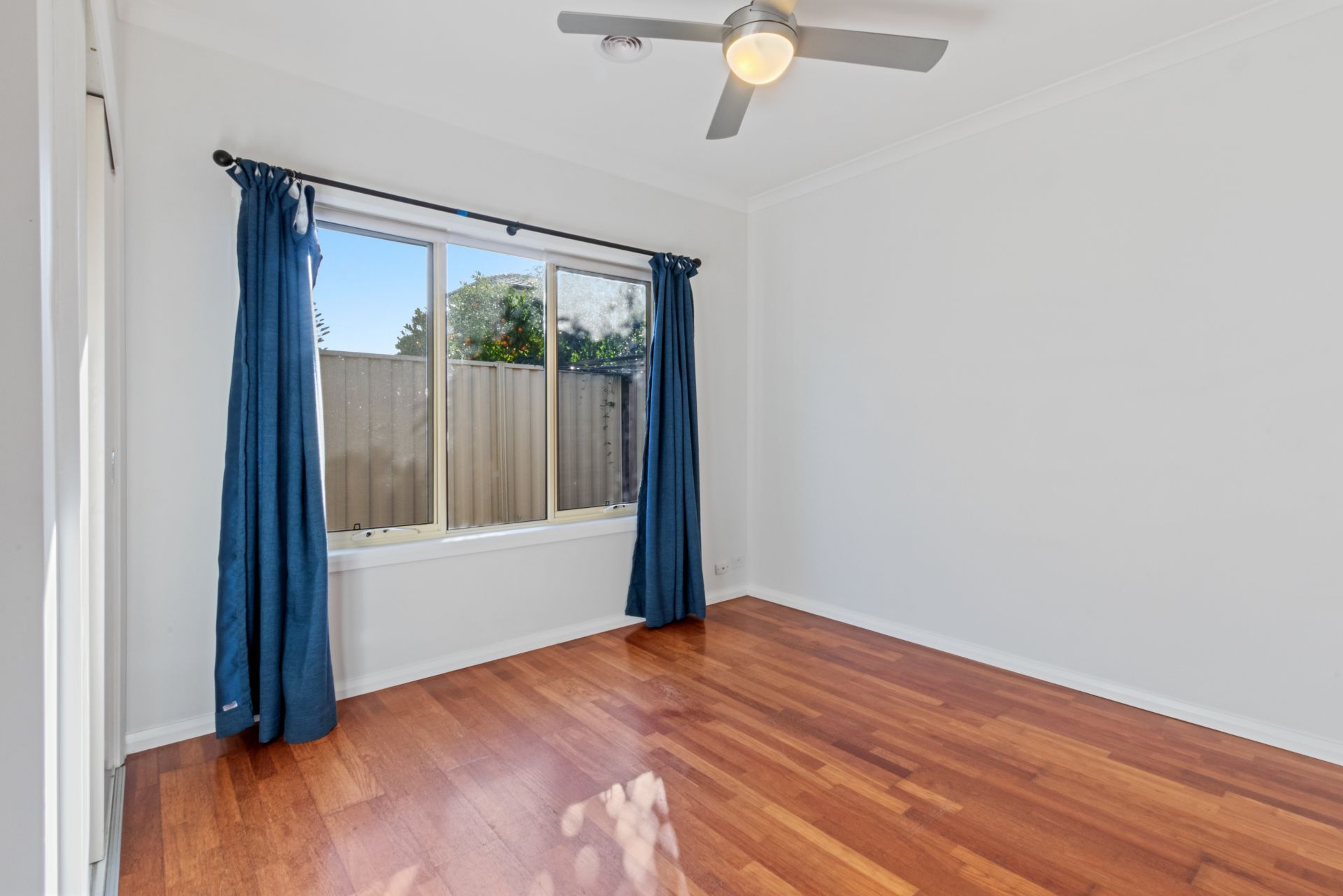 Modern unit in prime location