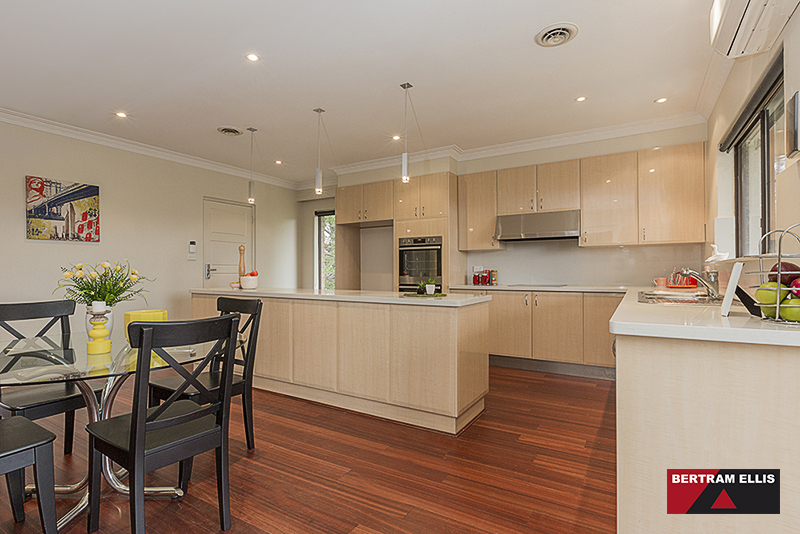 16 Molineaux Place, Farrer - Thumbnail 8