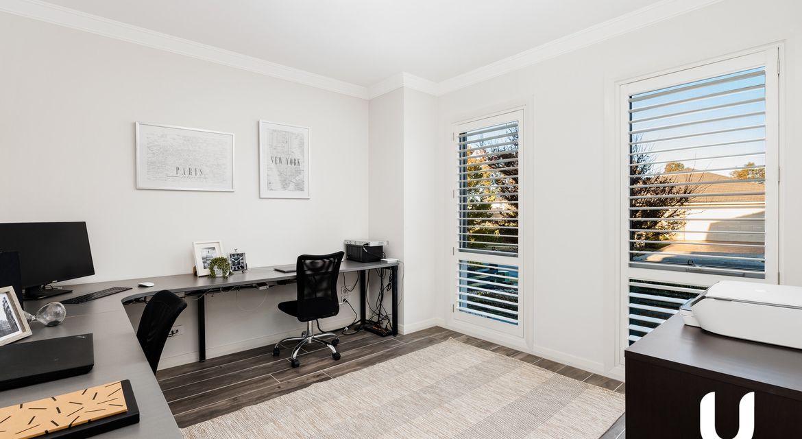 Colebee 8 Kirkwood Crescent