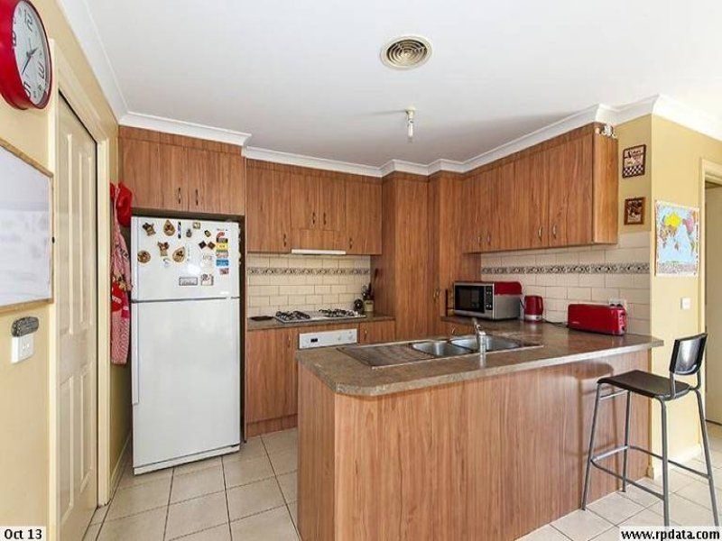 47 The Lakes Blvd SOUTH MORANG, South Morang - Thumbnail 6