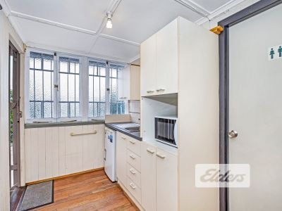 FREESTANDING OFFICE WITH GENEROUS ONSITE CAR PARK!