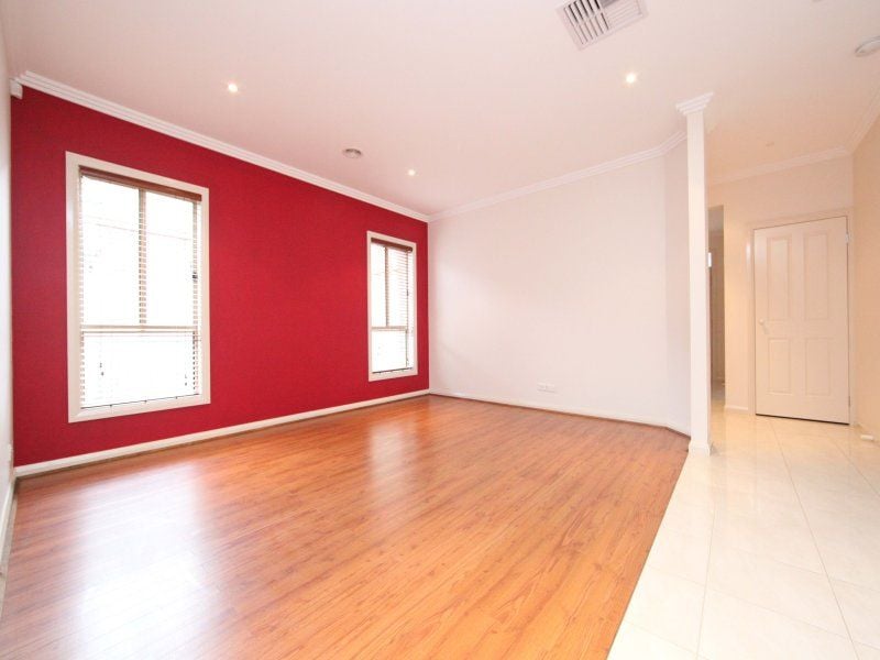 16 Paringa Avenue SOUTH MORANG, South Morang - Thumbnail 5