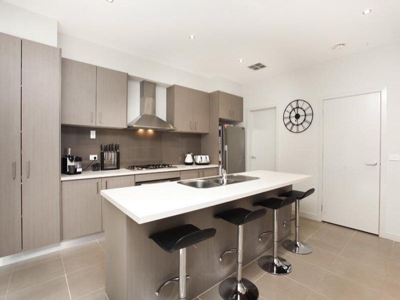 40 Warner Way, Caroline Springs - Thumbnail 3