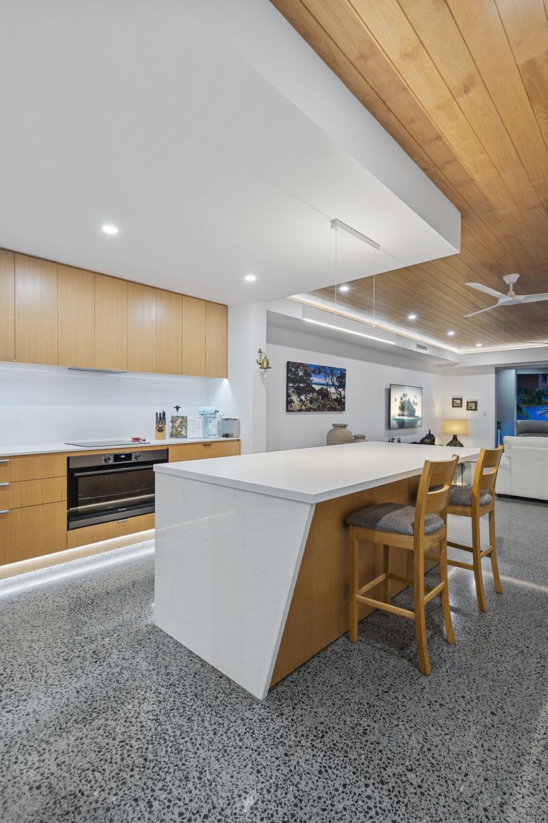 $ 1,700,000, Runaway Bay - Thumbnail 7