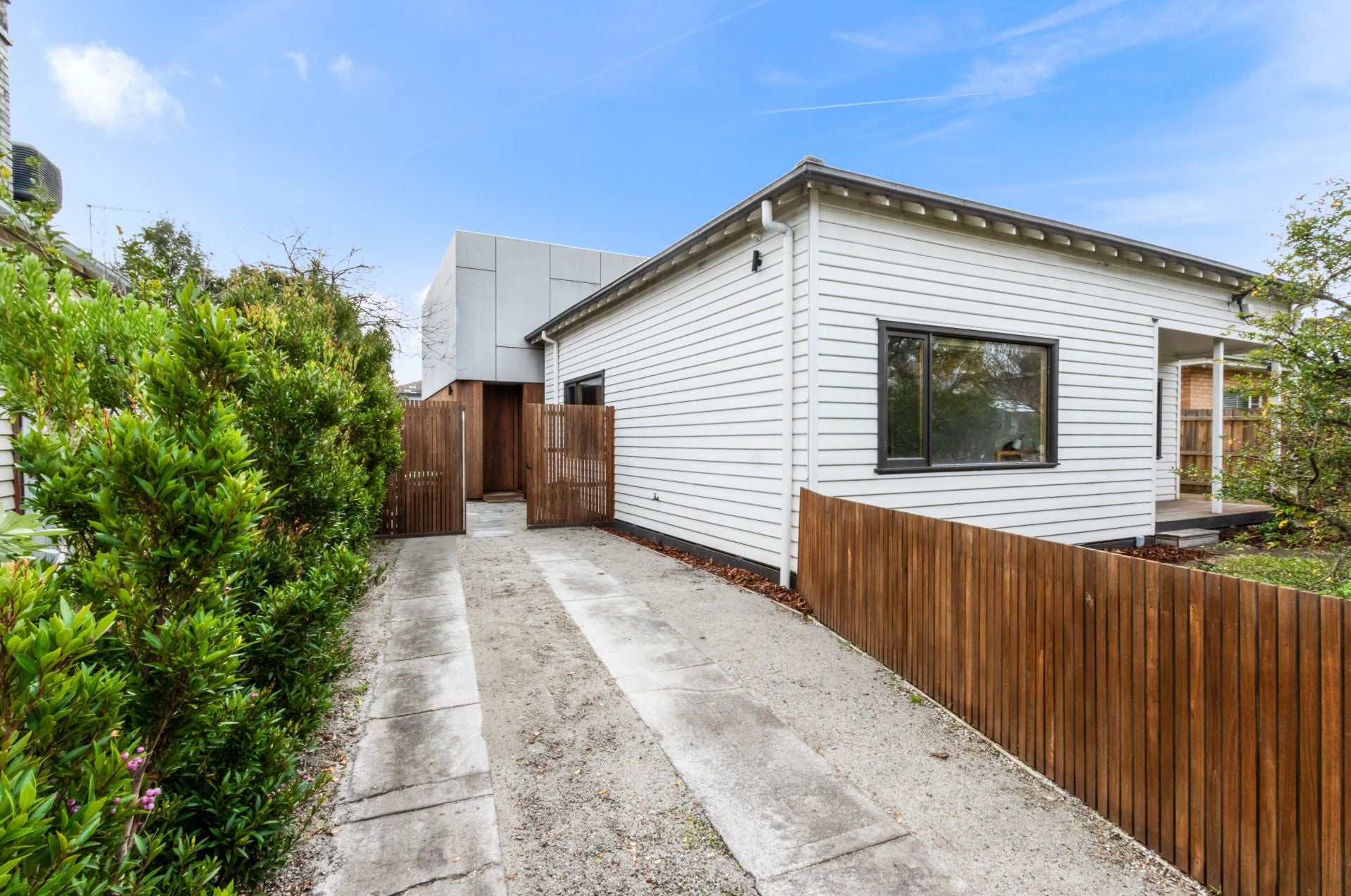 EXEMPLARY FAMILY HAVEN EPITOMISING CONTEMPORARY CLASS