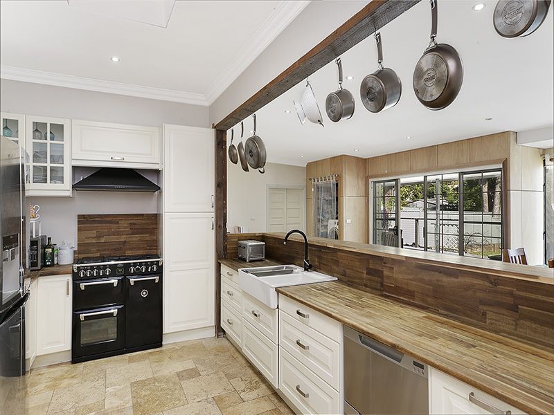 7 Hunter Street, HEATHCOTE, Heathcote - Thumbnail 4