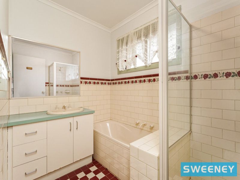 1B Knightsbridge Avenue, Altona Meadows - Thumbnail 6