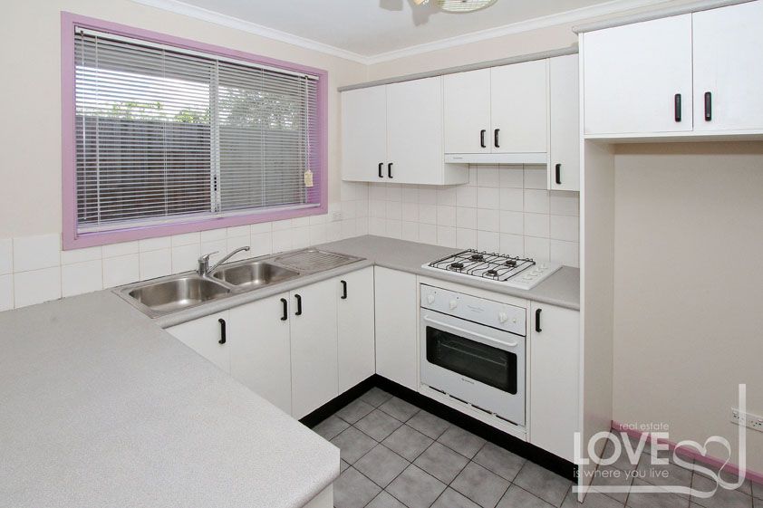 Great Two Bedroom Unit with Courtyard!
