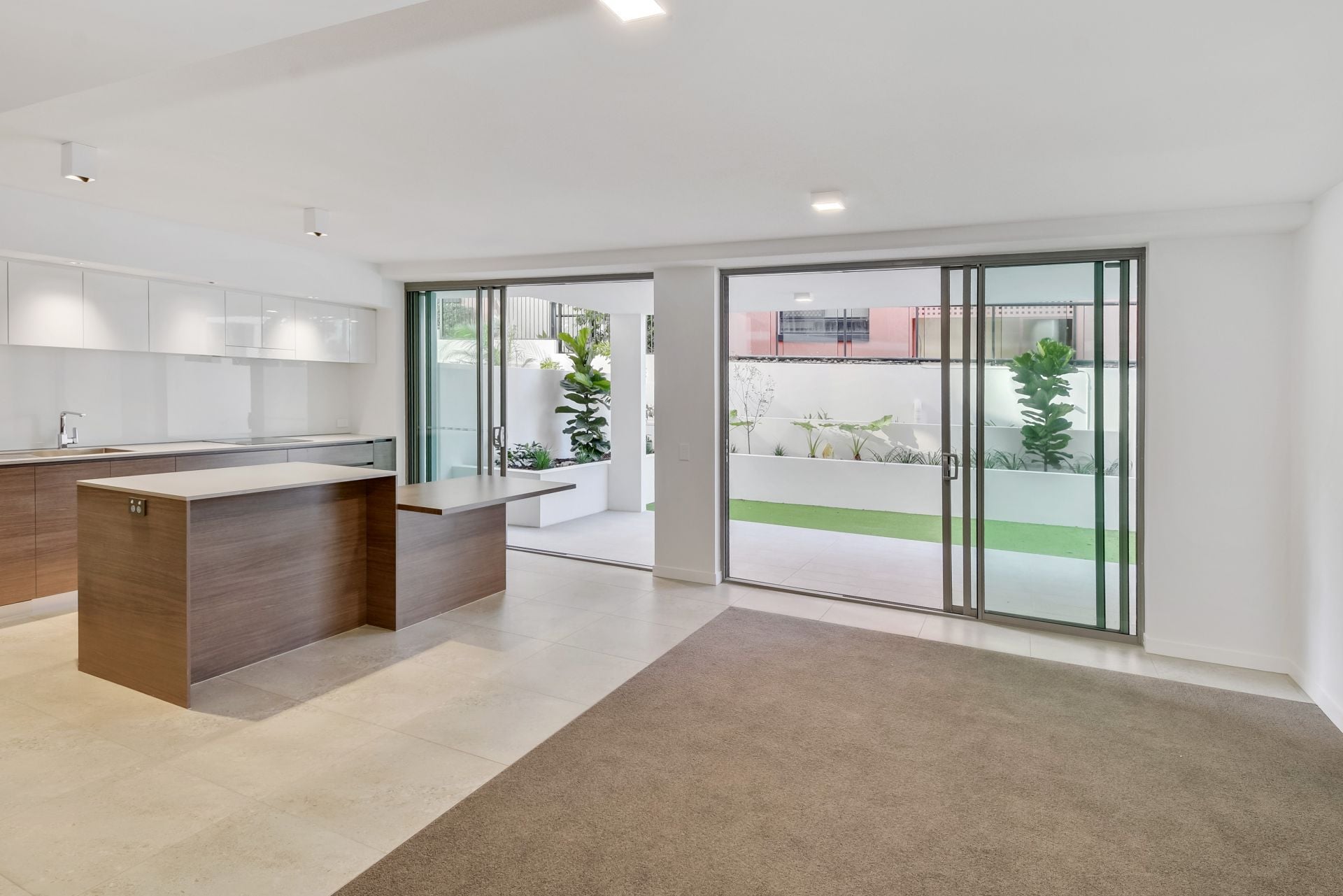 2/33 Buderim Avenue Mooloolaba QLD, Mooloolaba - Thumbnail 2