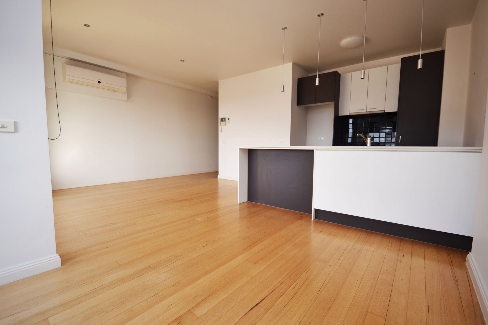APARTMENT LIVING