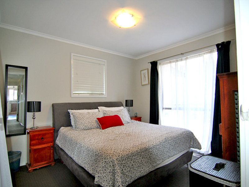 7 Bolden Place, Kambah - Thumbnail 7