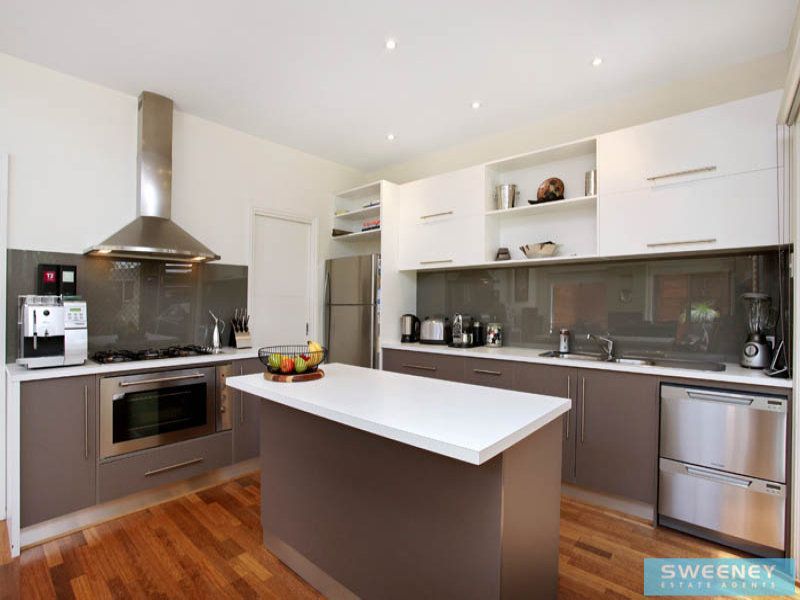16 Dickerson Way, Caroline Springs - Thumbnail 3