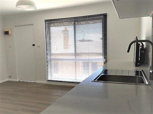 Fully Renovated just steps away from Croxton Station