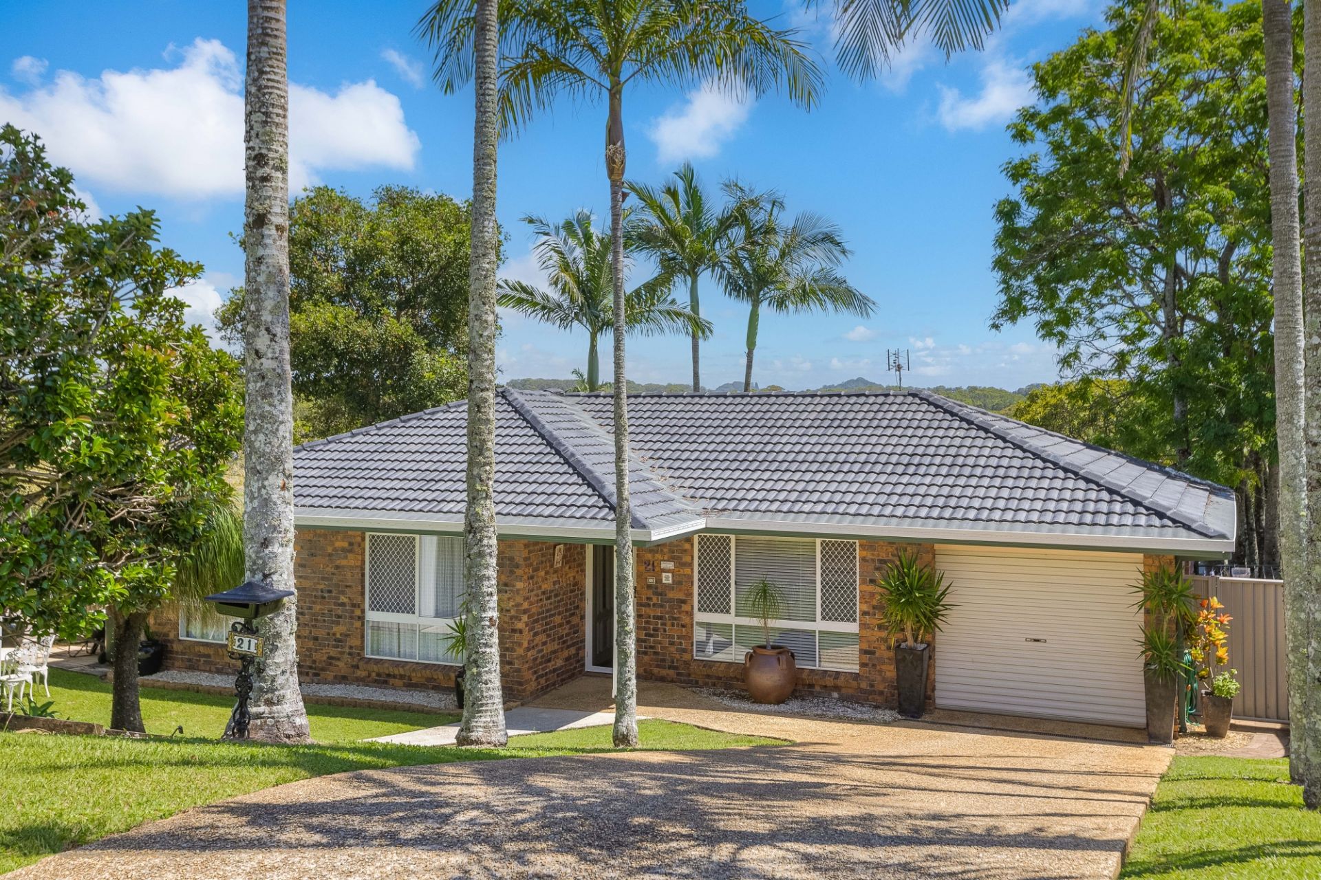 21 Honeymyrtle Drive Banora Point NSW, Banora Point - Thumbnail 3