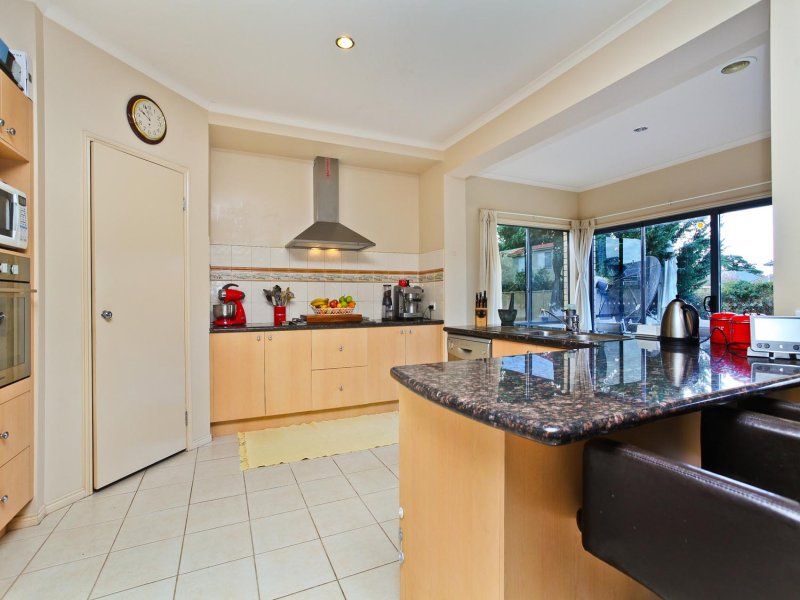 1 Catani Mews, Caroline Springs - Thumbnail 4