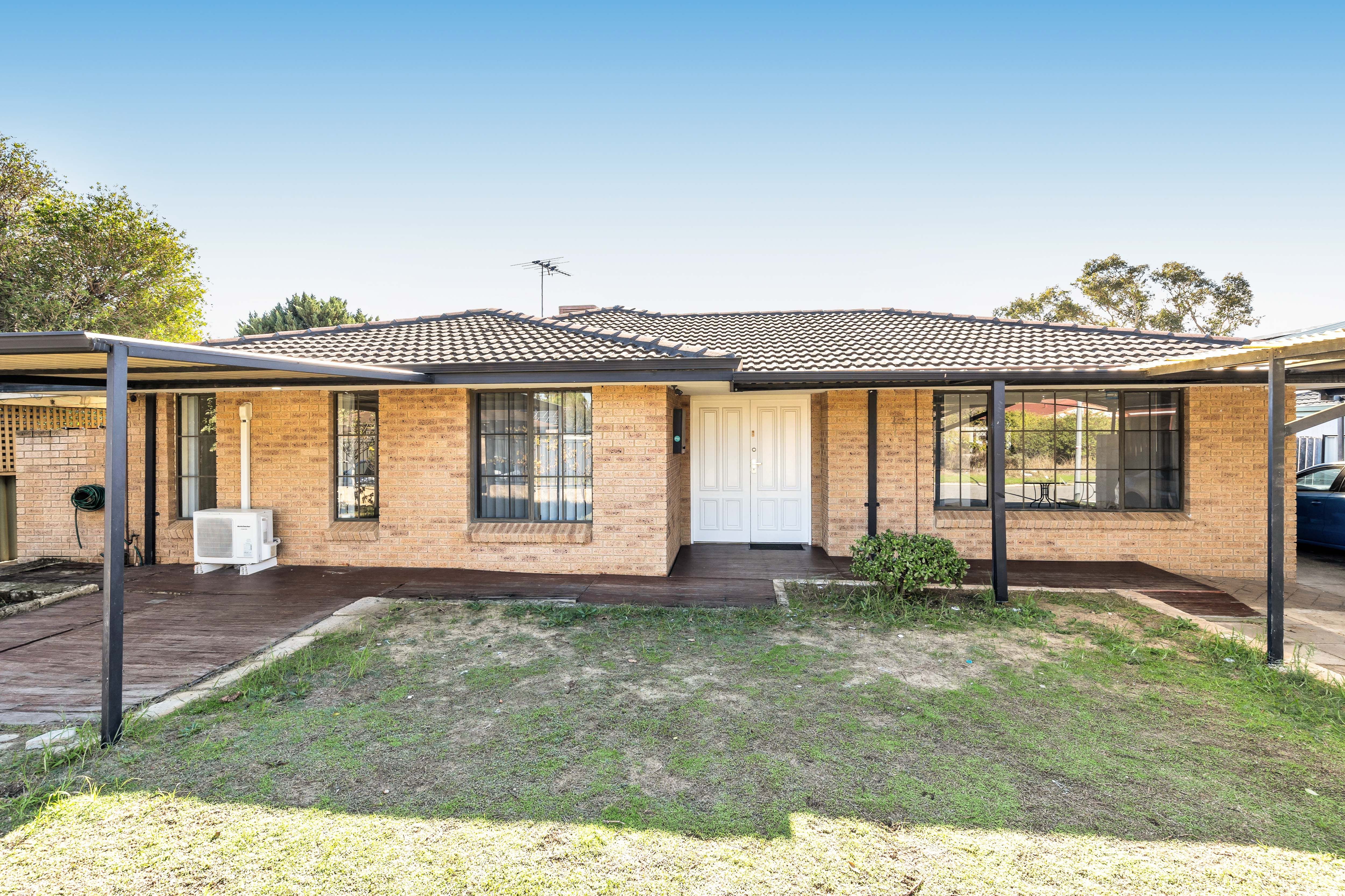 4 Camelot Place, Camillo