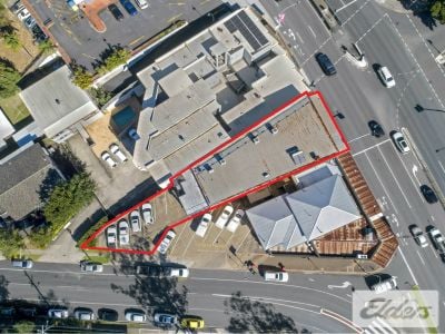 PRIME INNER CITY FREESTANDER WITH MASSIVE EXPOSURE!