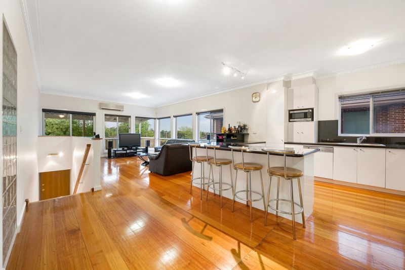 22 Almond Street, Balwyn North - Thumbnail 2