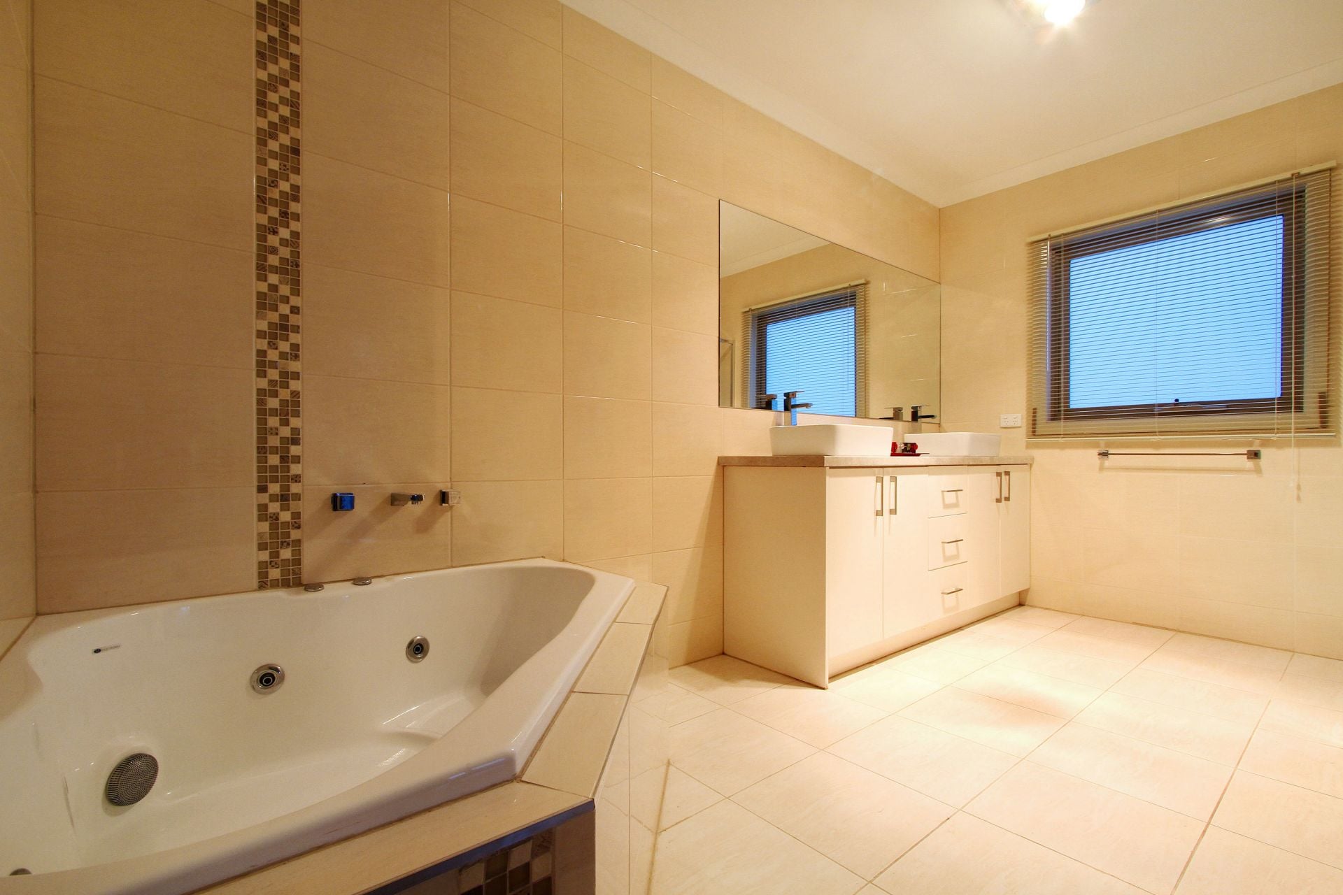 Comfy, Classy 35sq And Oh So Convenient