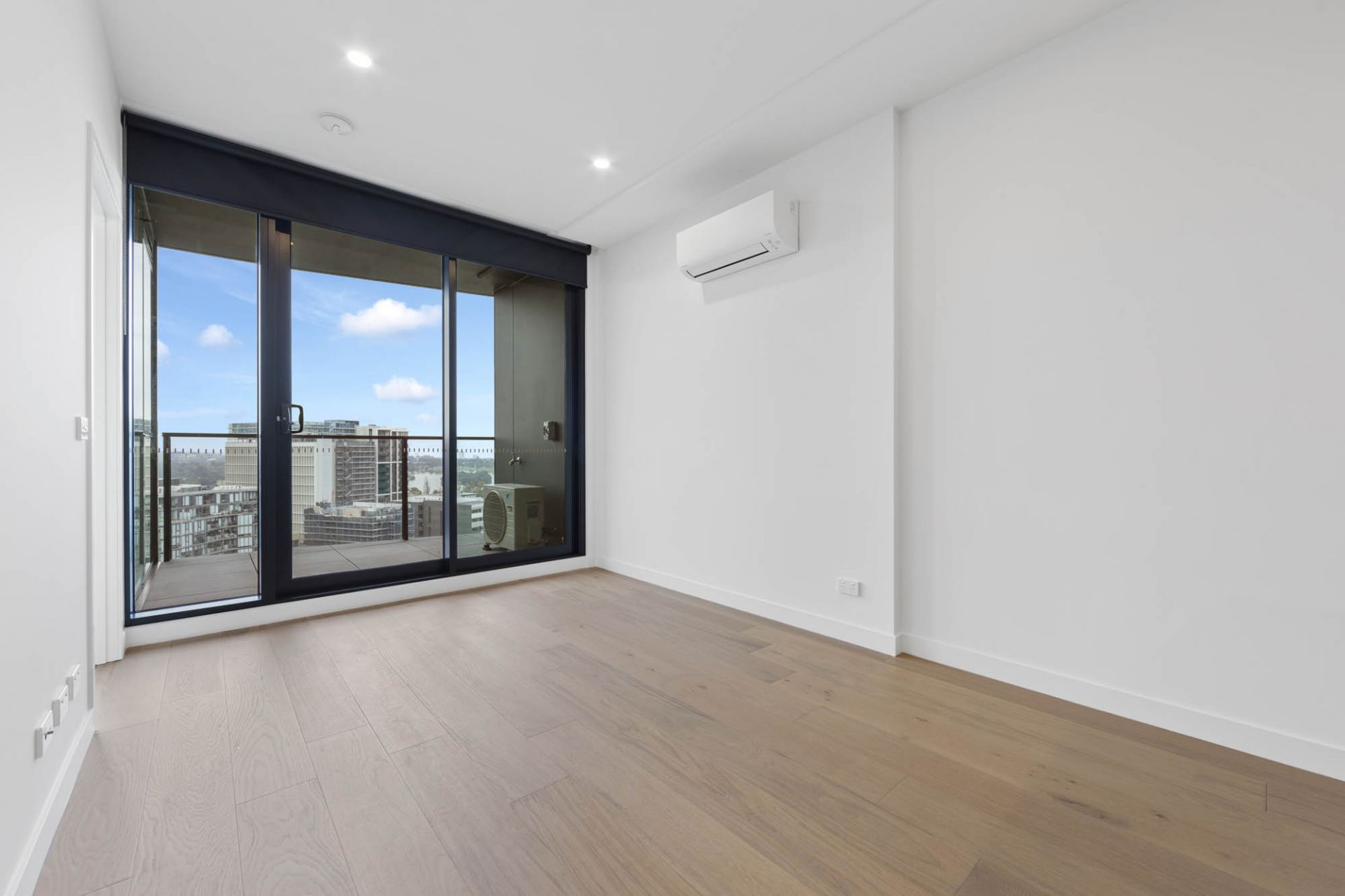 1703/39 Park Street, South Melbourne - Thumbnail 4
