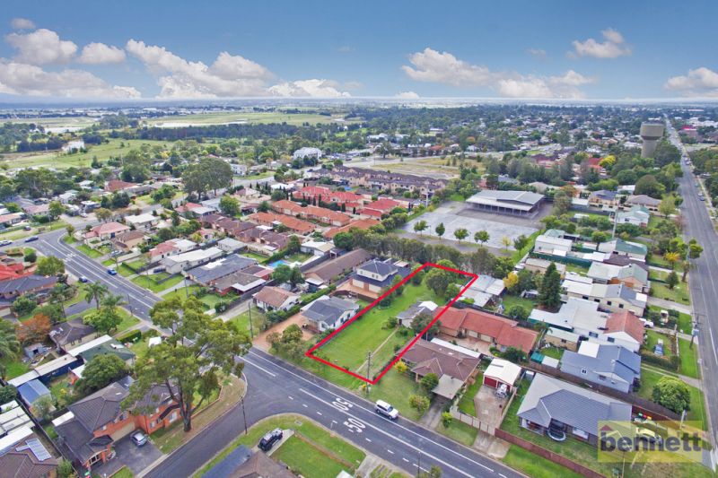 14 Woods Road, South Windsor - Thumbnail 4