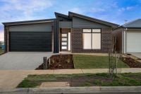 17 Rosella Road, Torquay VIC