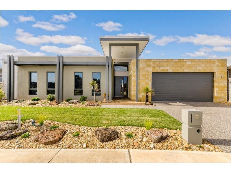 9 Seabank Drive BARWON HEADS VIC, Barwon Heads - Thumbnail 2