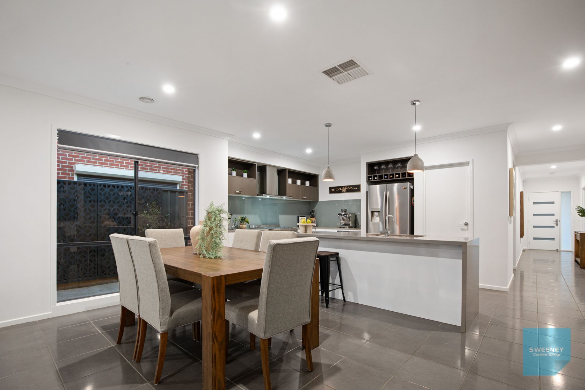 12 Zenith Court, Fraser Rise - Thumbnail 5