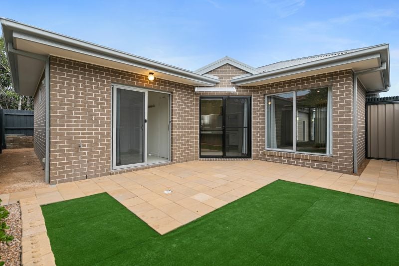 2/27 Main Street, Thomastown