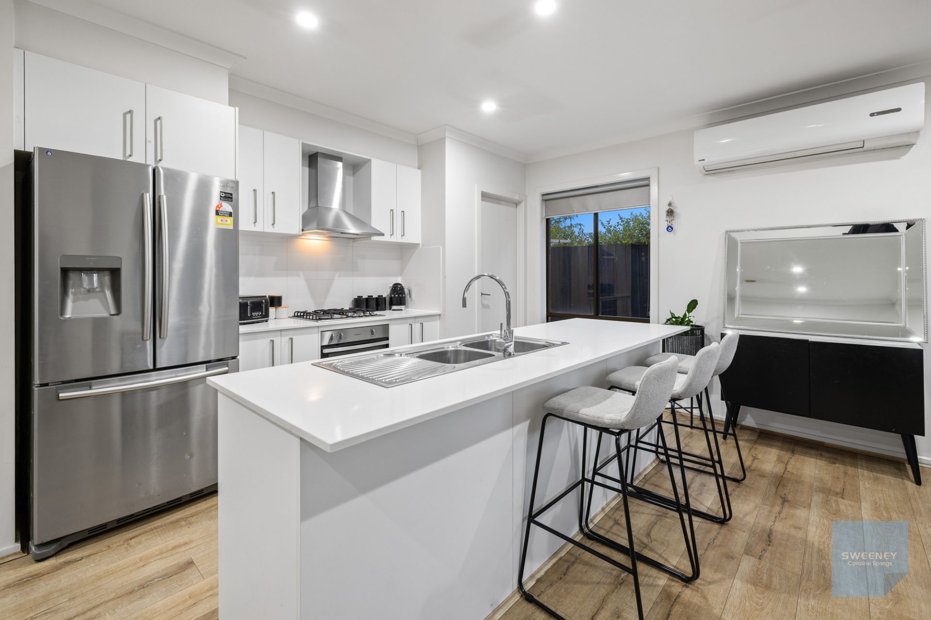 23 Zodiac Way, Fraser Rise - Thumbnail 3