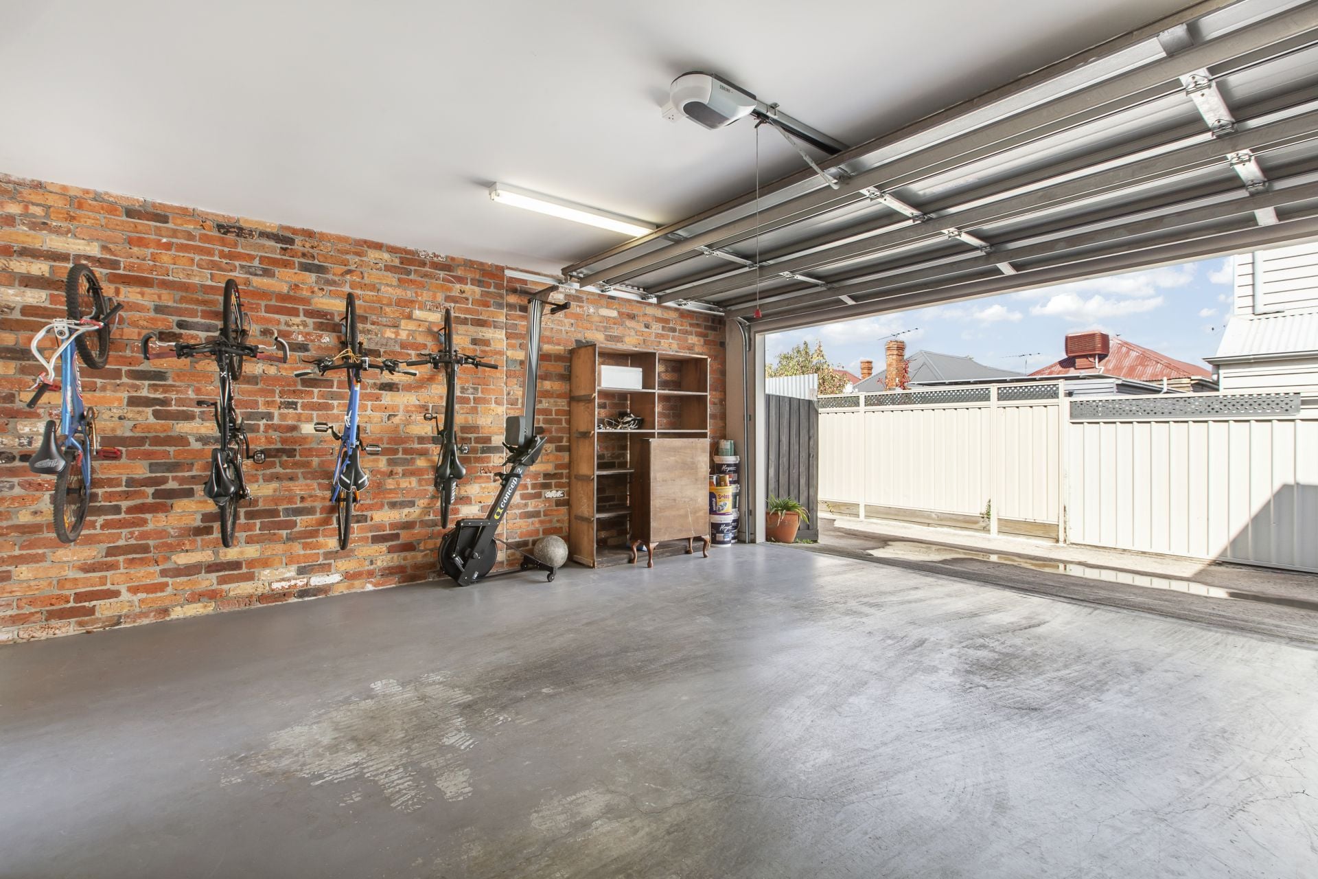Sophisticated Luxury, Hotspot Pocket