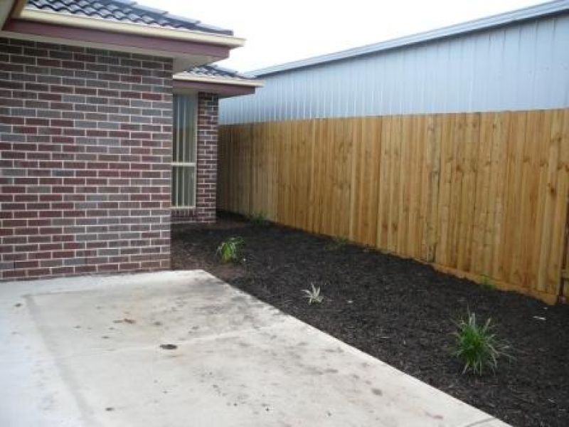 2/15 Huxtable Avenue, Altona North - Thumbnail 3