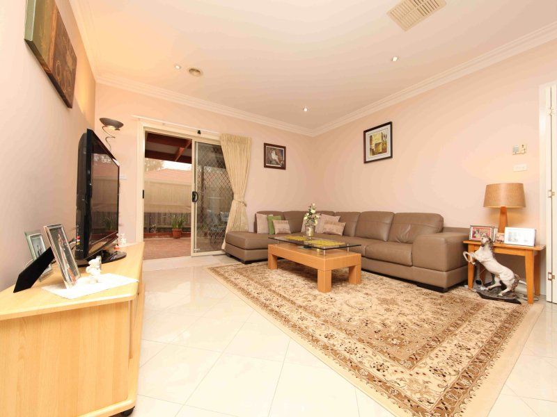6 Red Oaks Way SOUTH MORANG, South Morang - Thumbnail 8