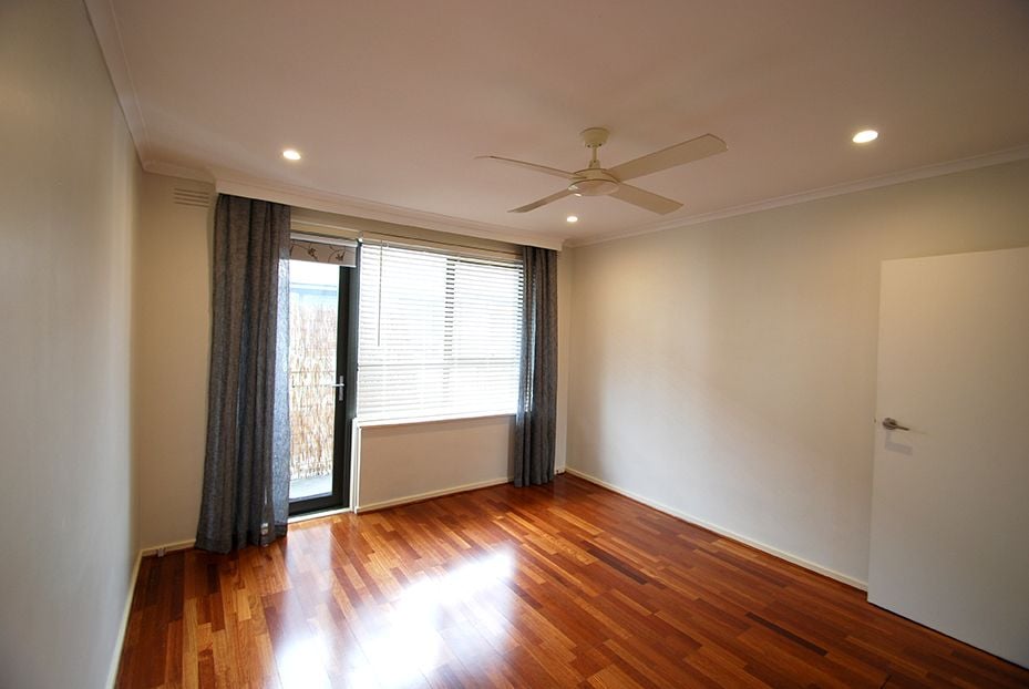 Refurbished delight in an ideal, quiet location
