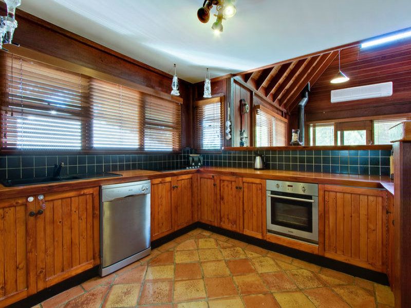 18 Waratah Street, Bowen Mountain - Thumbnail 5