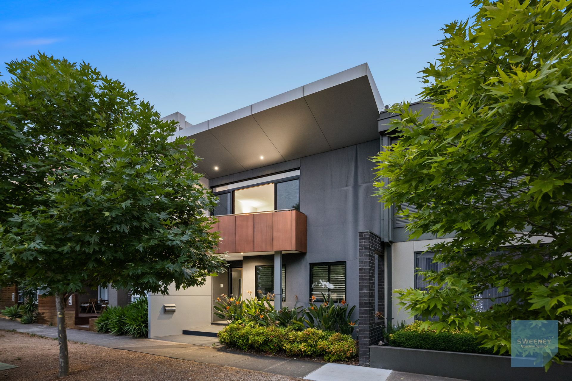 160 The Esplanade, Caroline Springs - Thumbnail 2