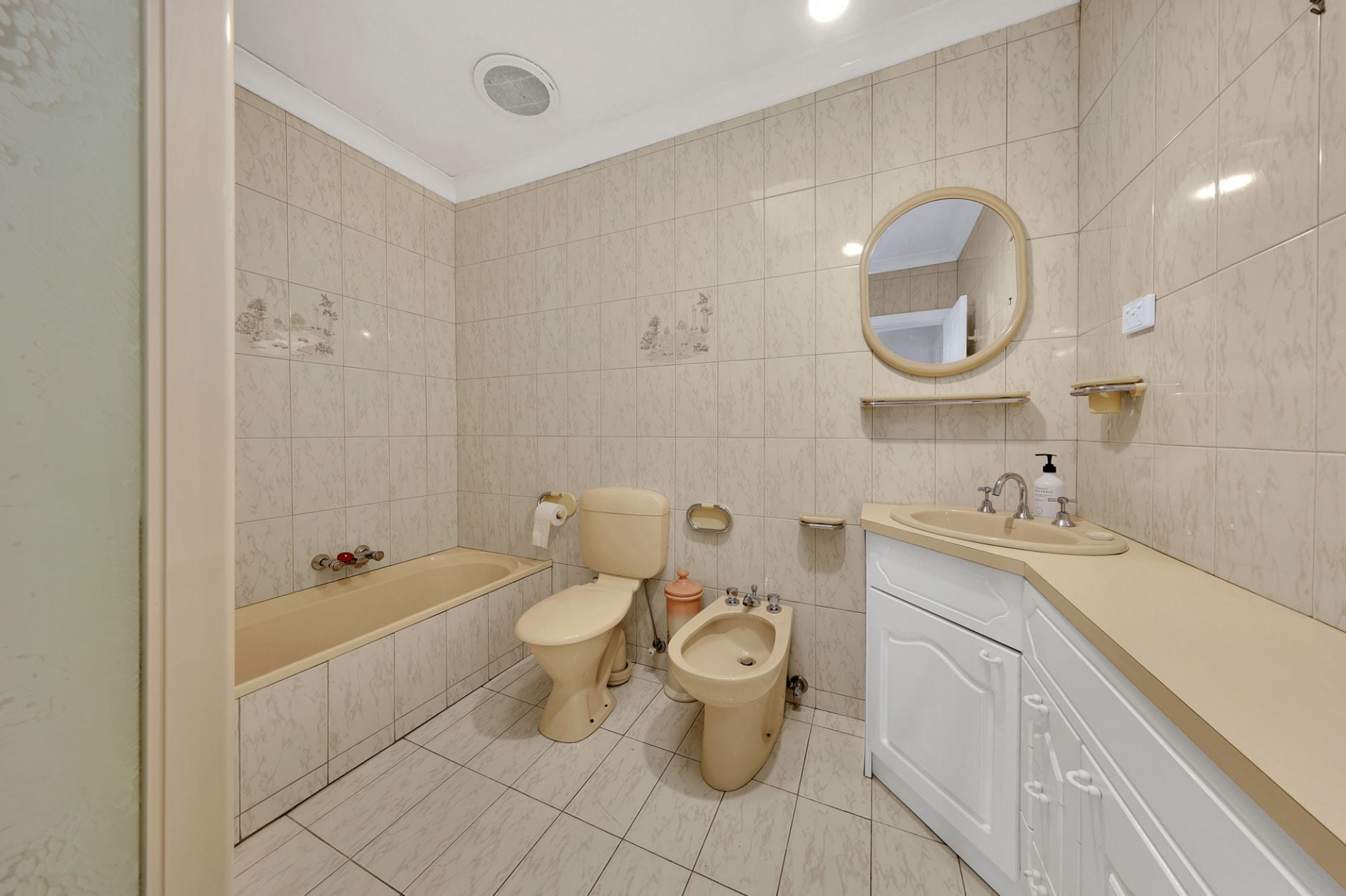 A Family Favorite – With Rumpus Room -

Auction This Saturday @ 2pm