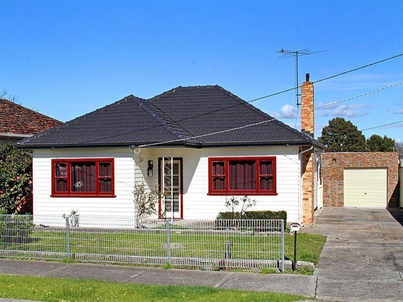 FULLY RENOVATED FAMILY HOME IN A GREAT LOCATION!