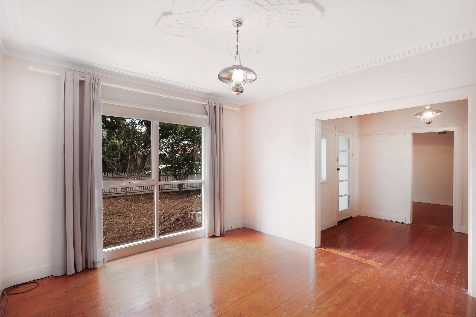 WELL PRESENTED FAMILY HOME!