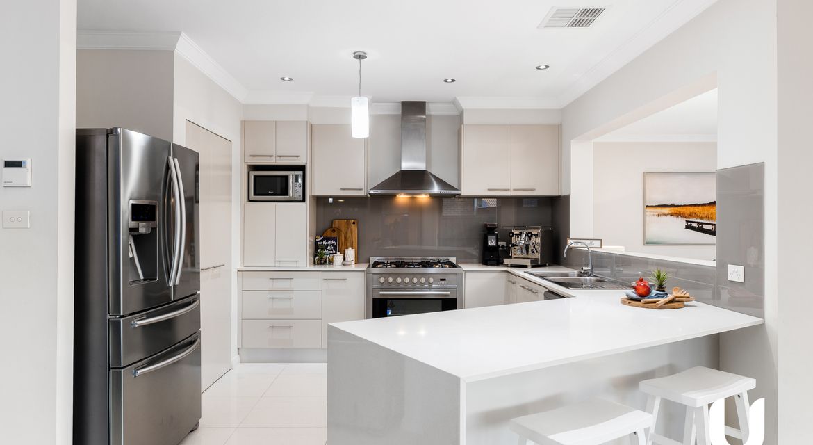 Colebee 8 Kirkwood Crescent