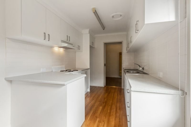 2/4 Dalgety Street, Preston