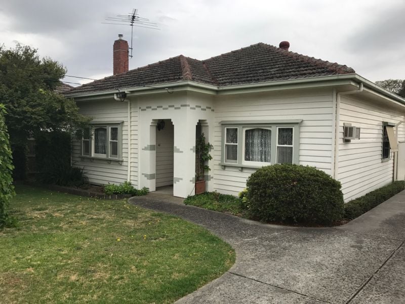 20 Thackeray Road, Reservoir