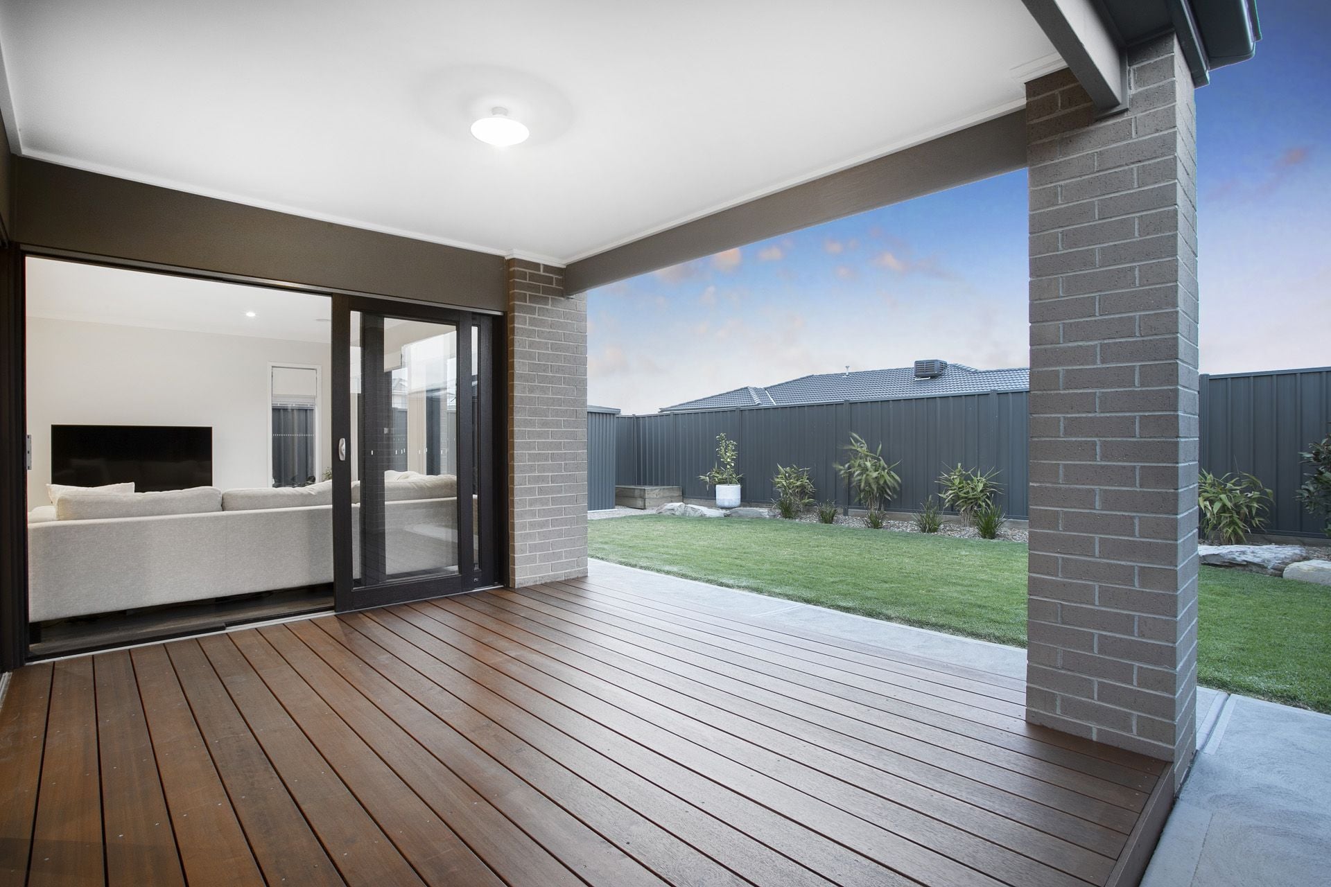 27 Infinity Drive, Fraser Rise | Sweeney Estate Agents