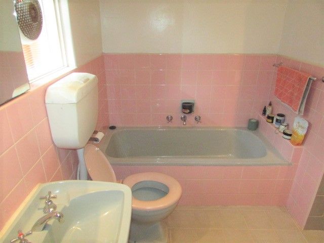 **Great Location in Picturesque Street**