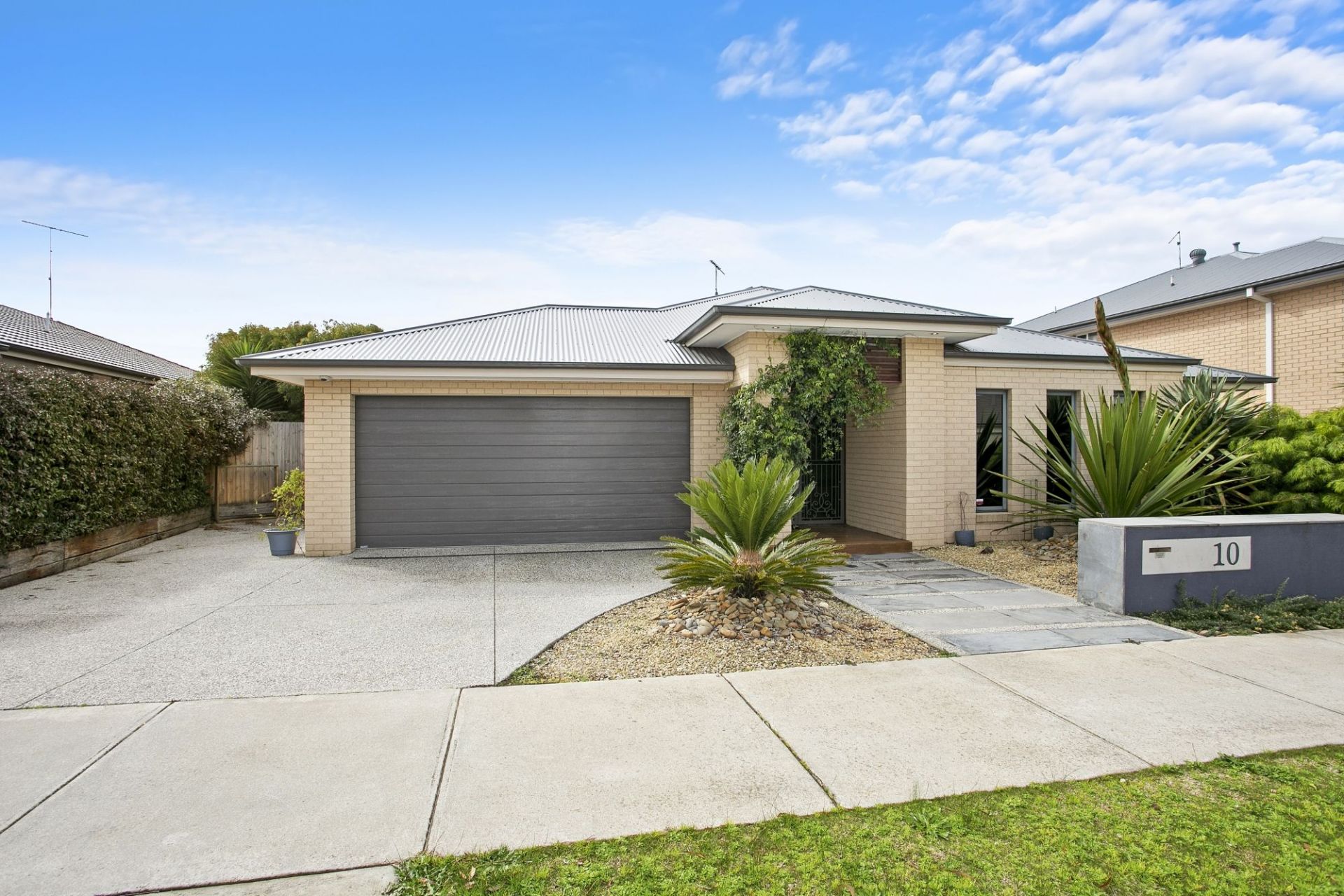 10 Allanby Way Ocean Grove Vic, Ocean Grove - Thumbnail 2