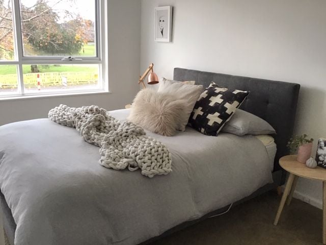 Spacious, light & bright